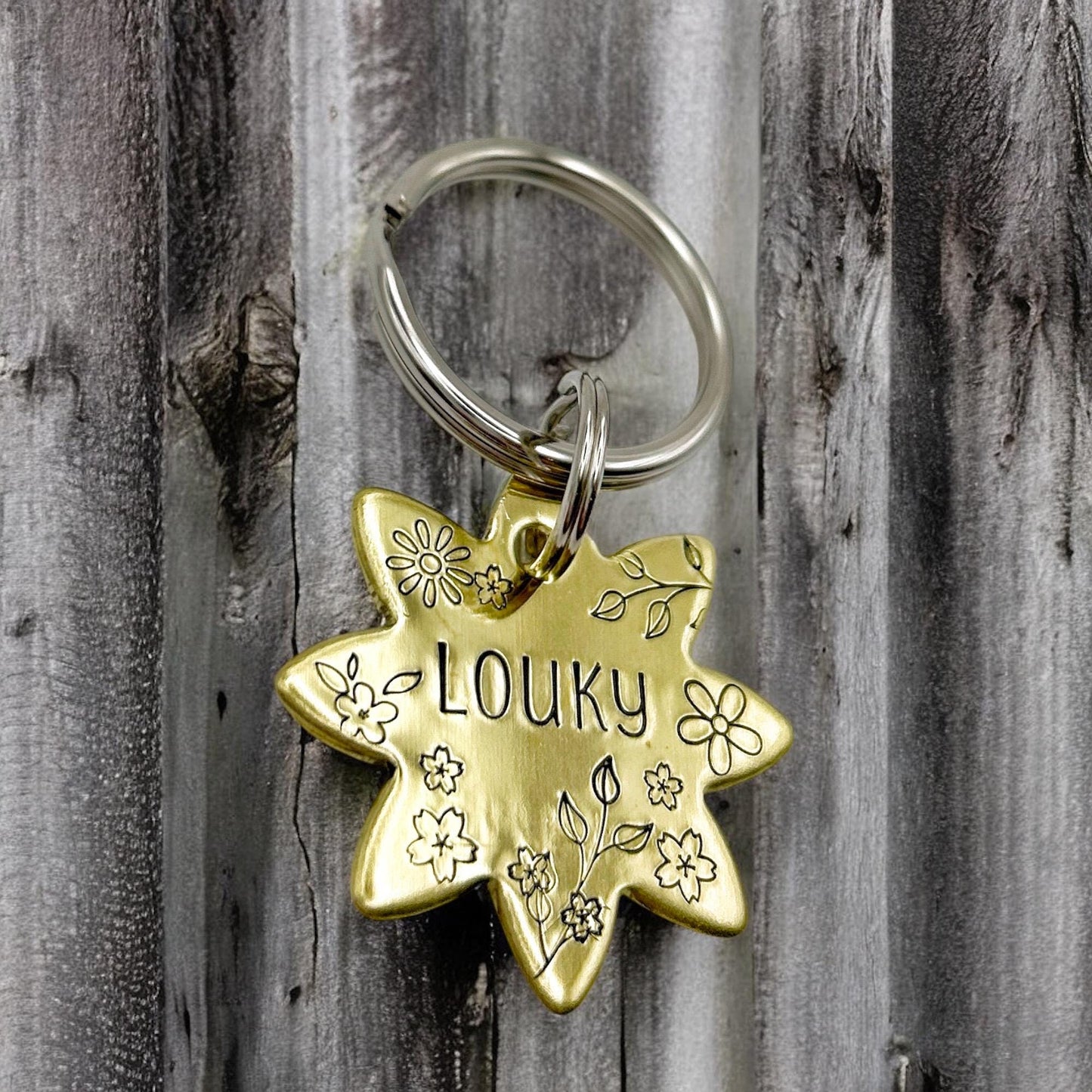 Médaille Fleur pour Chien, Médaillon Personnalisé en Cuivre, Médaille Gravée en Laiton