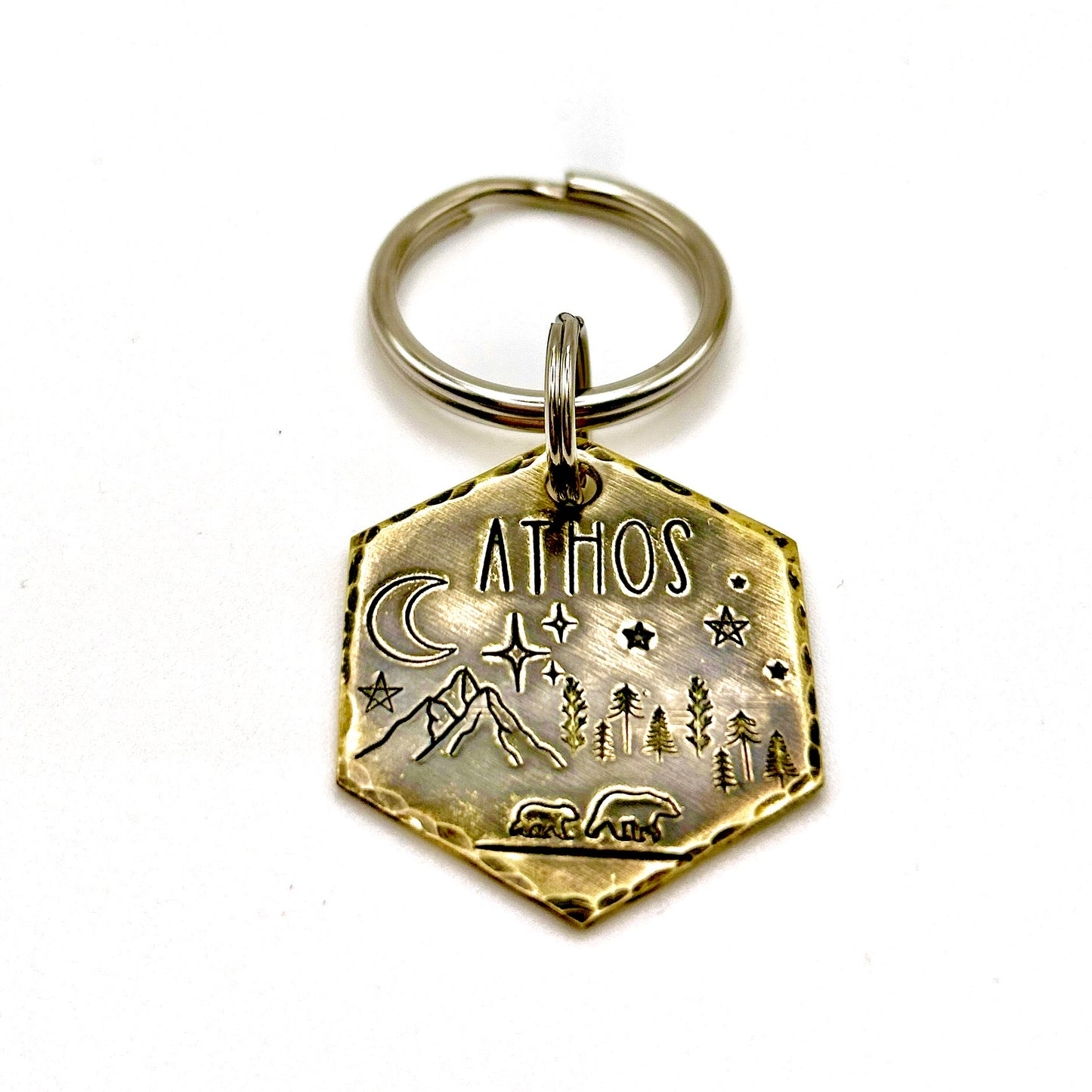 Médaille pour chien en laiton – Scène de montagne et petits ours - Personnalisable