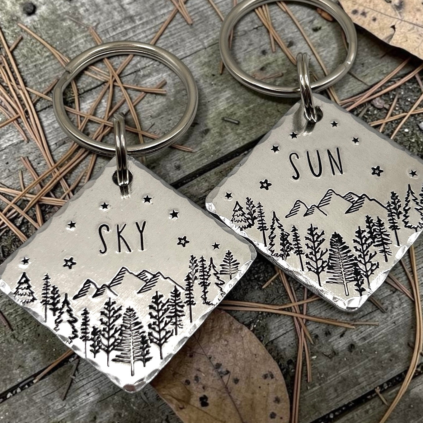 Médaille de Chien Personnalisée, Médaillon Animaux Compagnie, Arbres Montagnes
