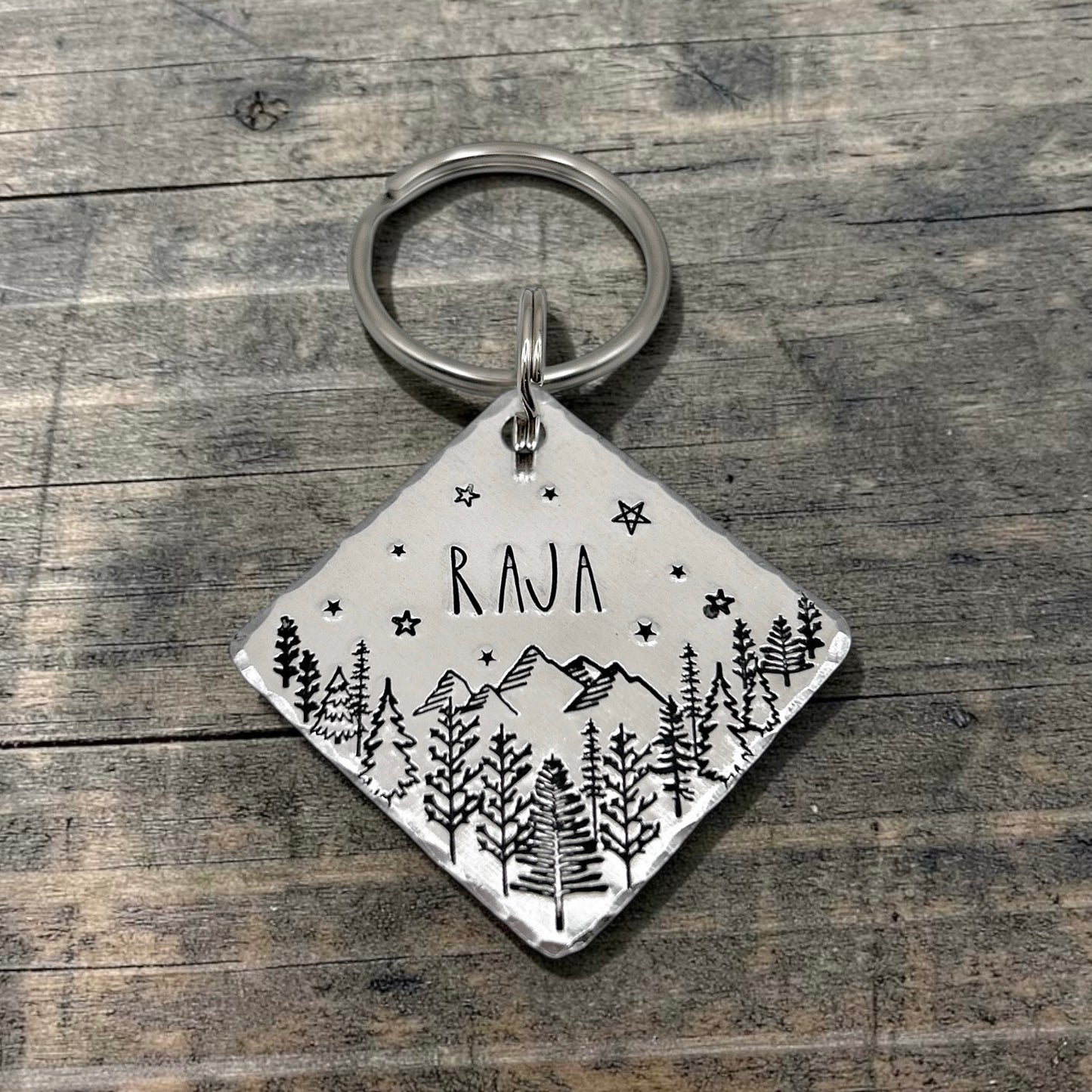 Médaille de Chien Personnalisée, Médaillon Animaux Compagnie, Arbres Montagnes