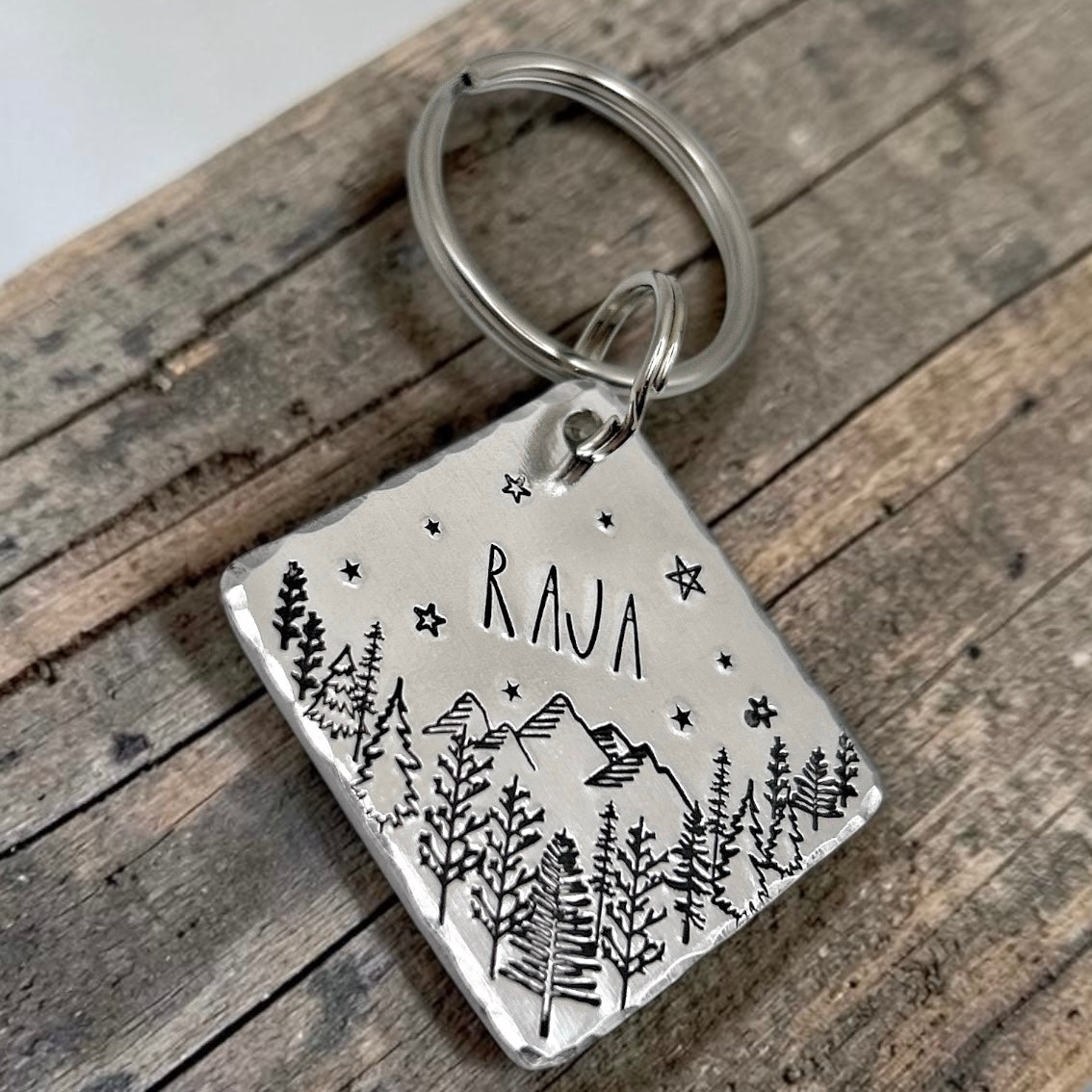 Médaille de Chien Personnalisée, Médaillon Animaux Compagnie, Arbres Montagnes